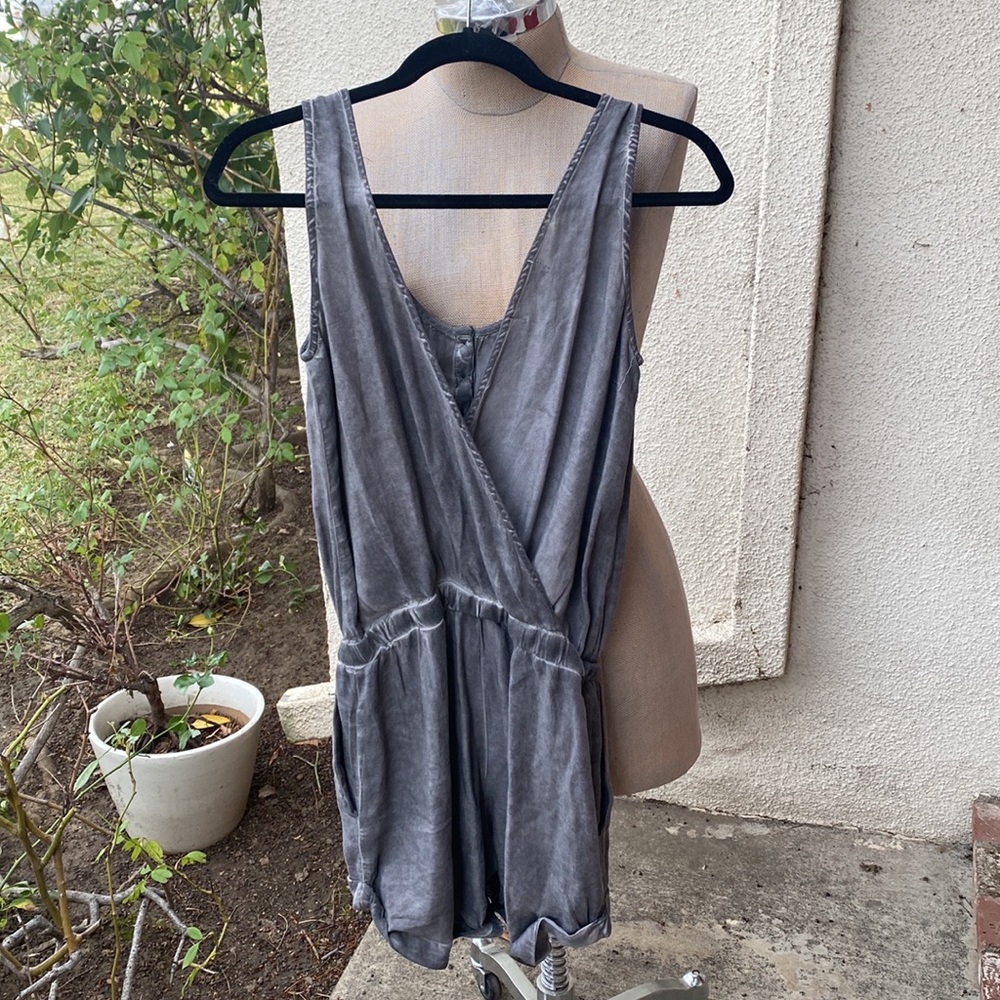Cloth & Stone Gray Sleeveless Jumpsuit with Relaxed Fit - Picture 5 of 14